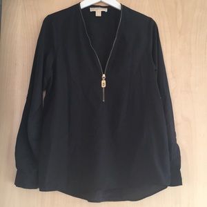 Michael Michael kors black woman blouse. Size s